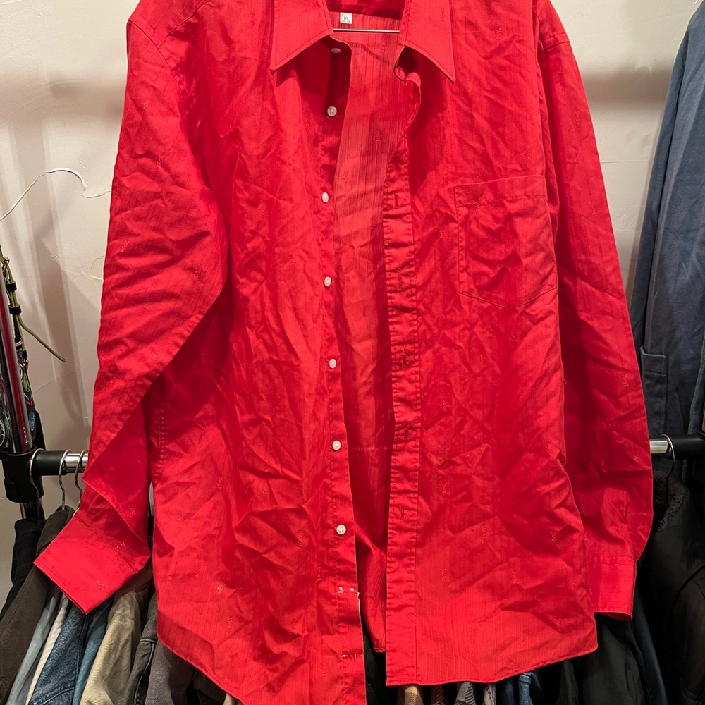 YSL Red collar shirt